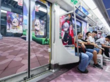 3D手游《崩坏3》，夏日主题深圳地铁广告休伯利安专列」开出了